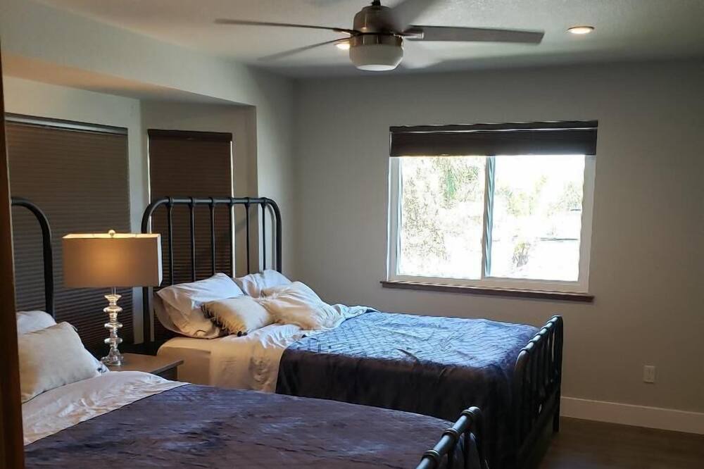 Photo of Bedroom in Discovery Bay