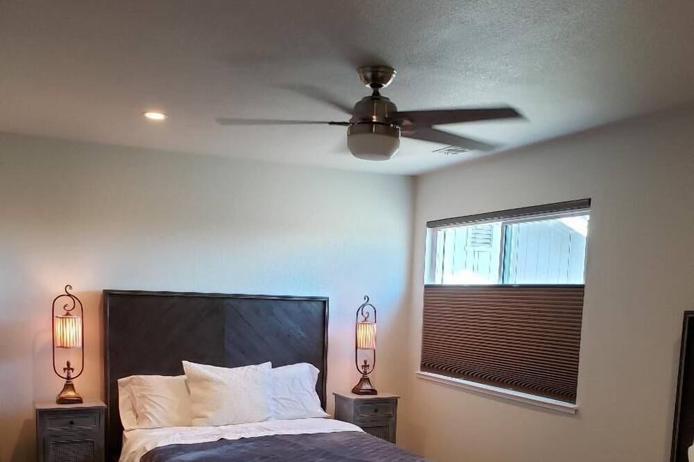 Photo of Bedroom in Discovery Bay
