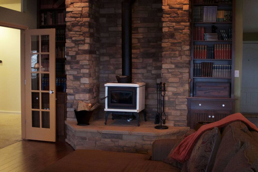 Photo of Livingroom in Altaville