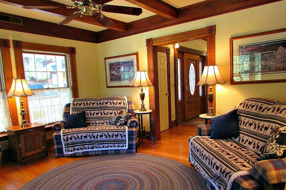 Photo of Bedroom in Markleeville