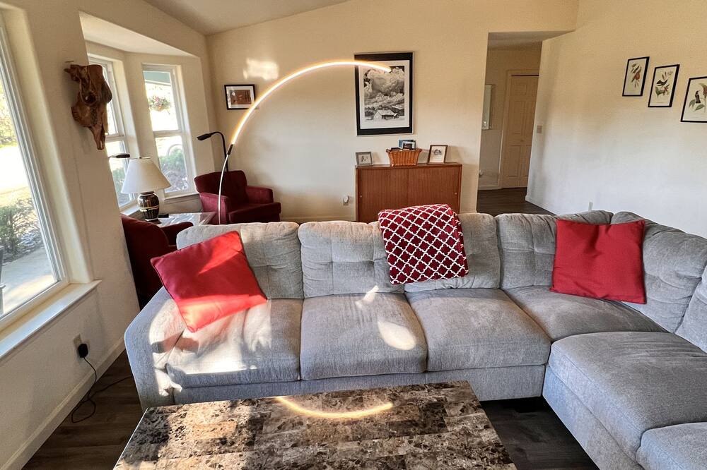 Photo of Livingroom in Badger