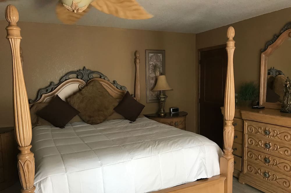 Photo of Bedroom in Lake Havasu City
