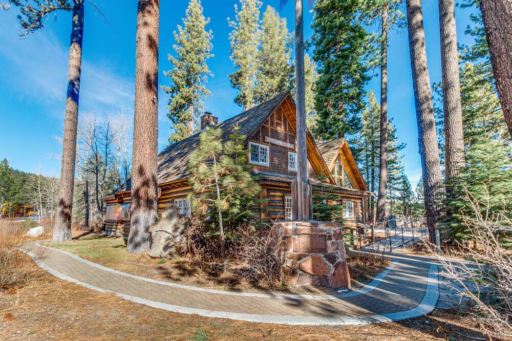 Photo of Others in Tahoe Pines