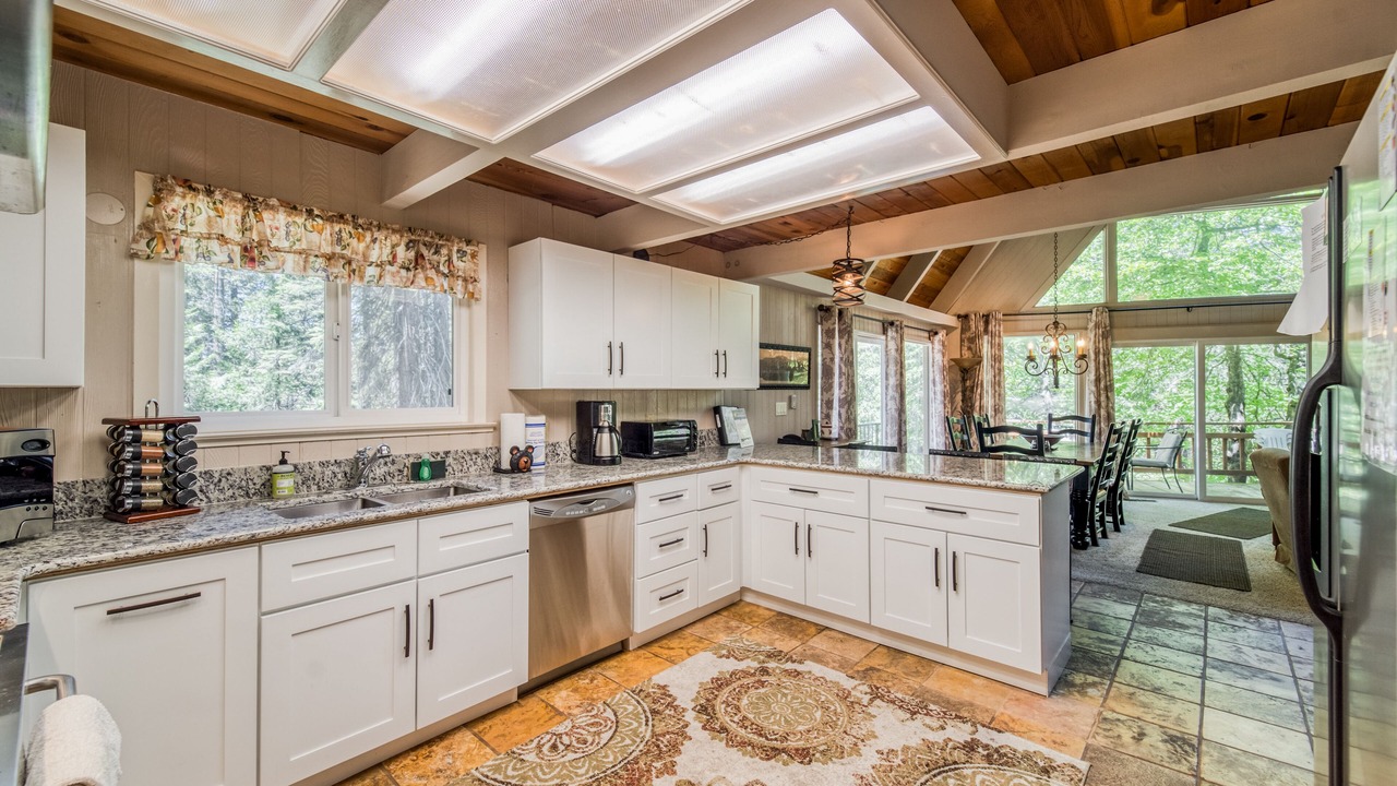 Photo of Kitchen in Sierra Cedars