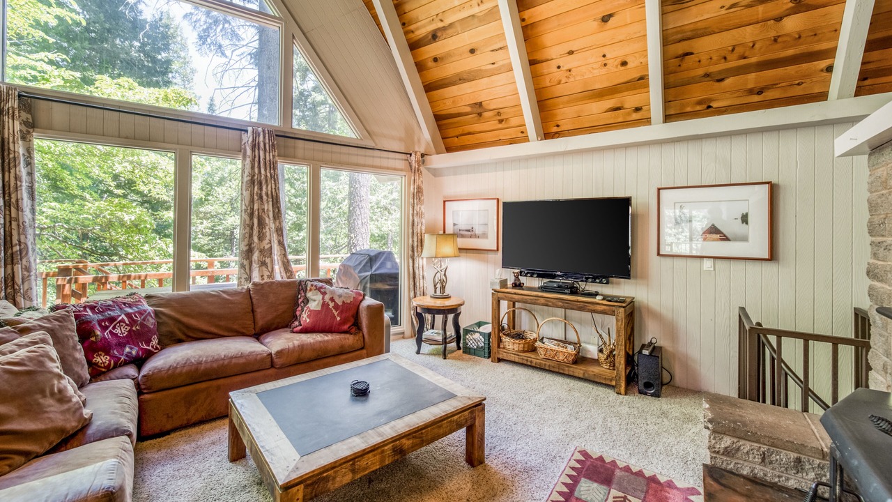 Photo of Livingroom in Sierra Cedars