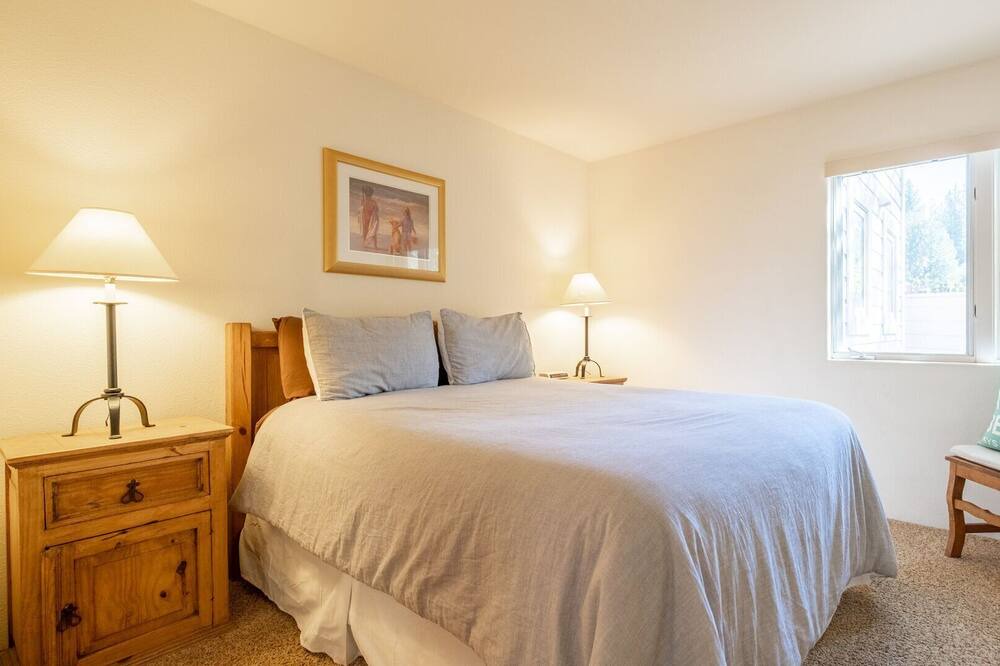 Photo of Bedroom in Kings Beach