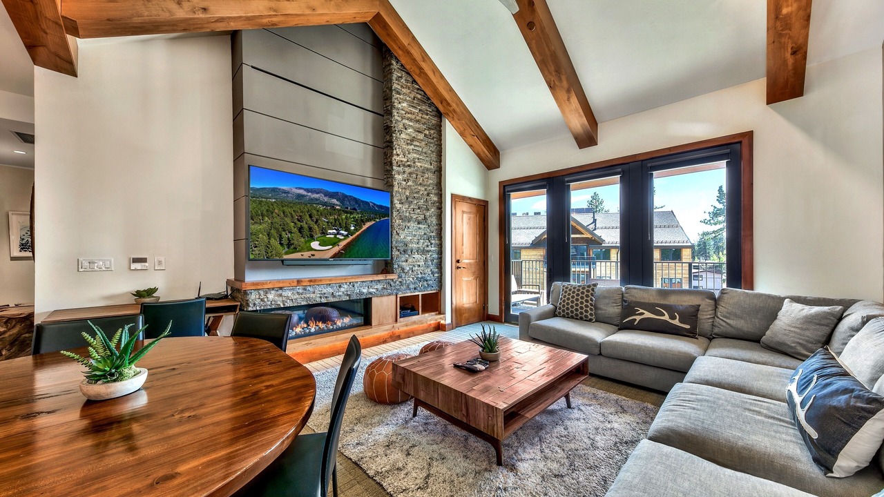 Photo of Livingroom in Lakeside Park
