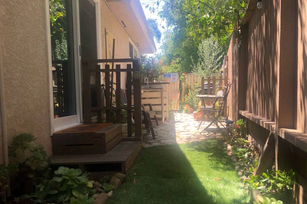 Photo of Outdoor in Oak View