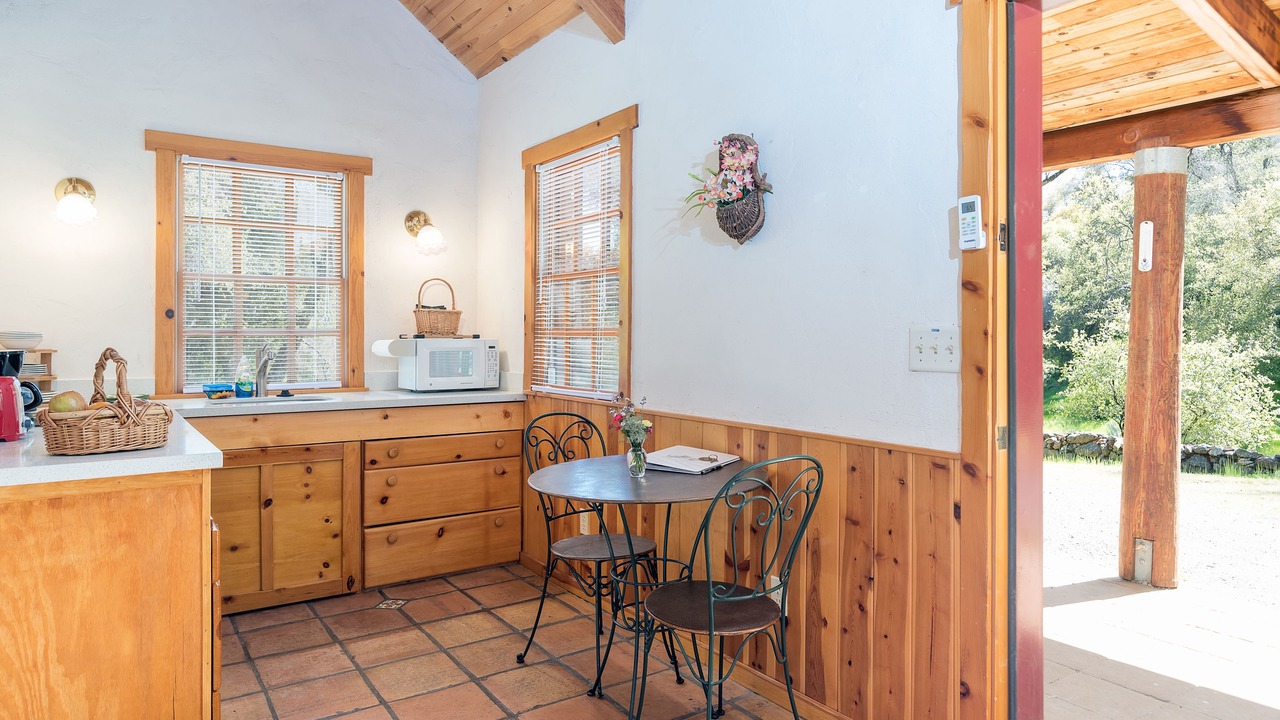 Photo of Livingroom in Ahwahnee