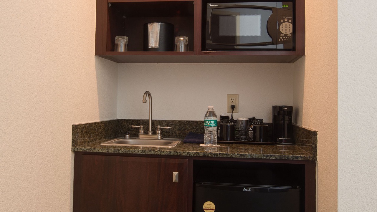 Photo of Bedroom in Ridgecrest