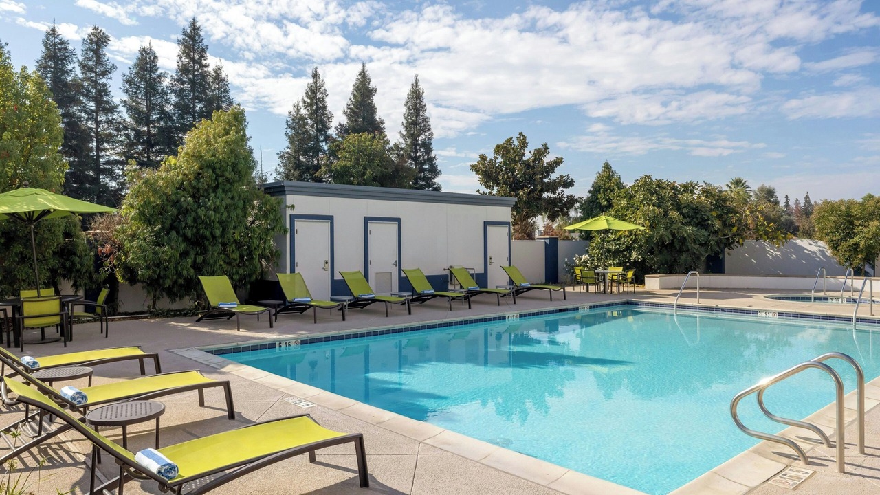 Photo of Outdoor in Raisin