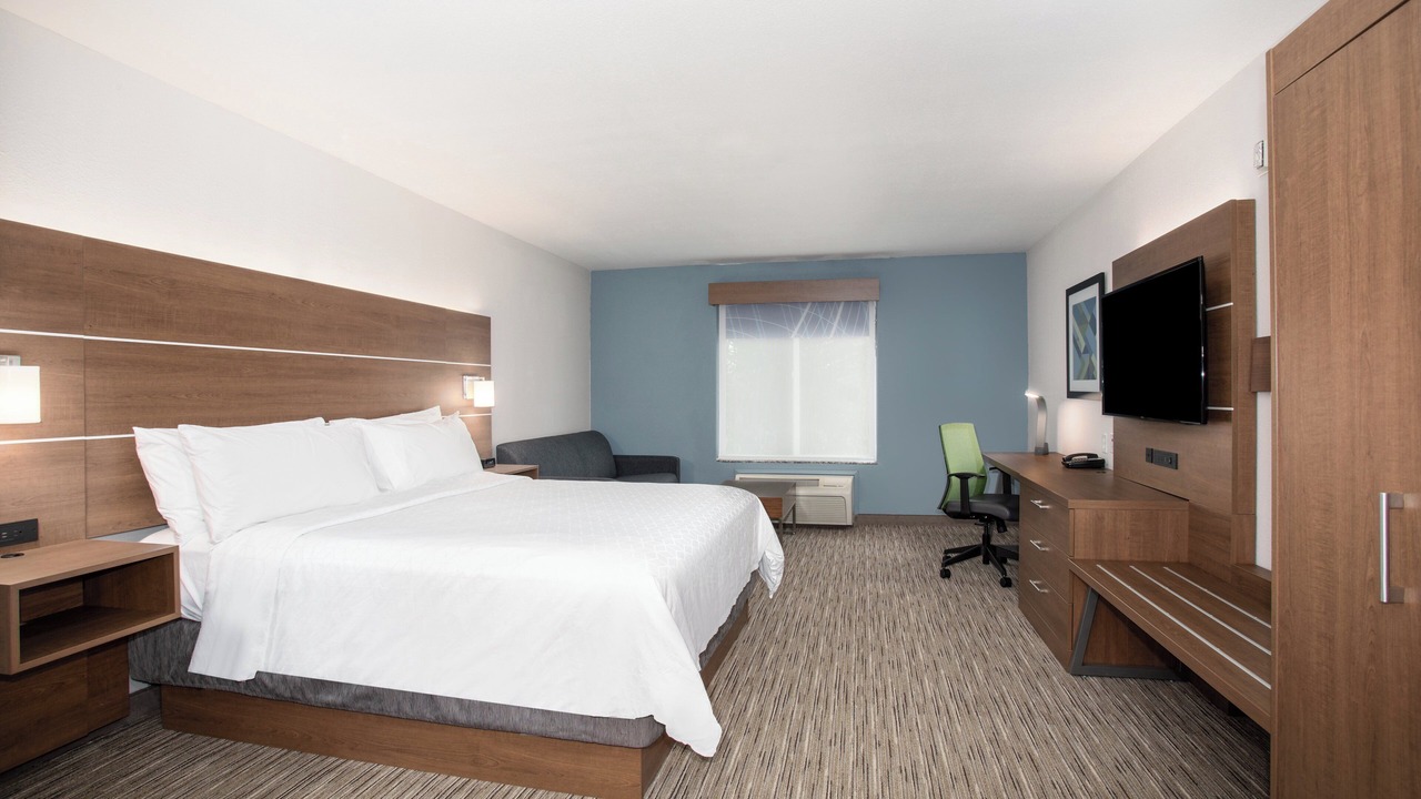 Photo of Bedroom in Chowchilla