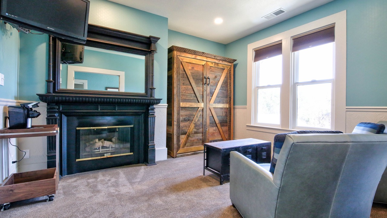Photo of Livingroom in Groveland