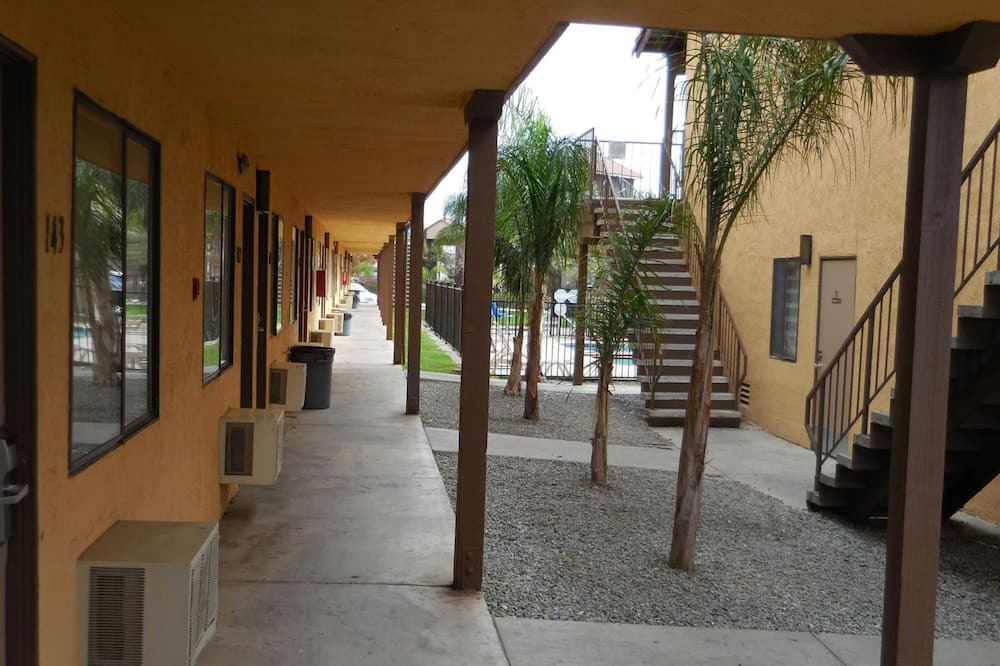 Photo of Outdoor in Oildale
