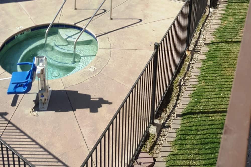 Photo of Outdoor in Oildale