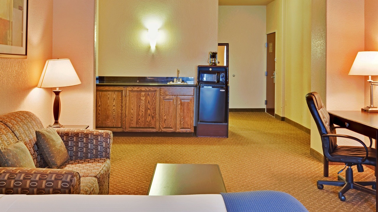 Photo of Bedroom in Delano