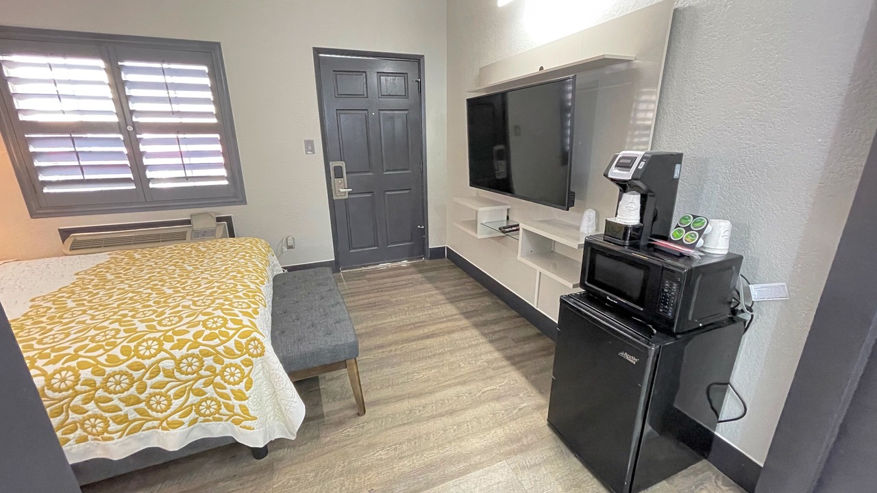Photo of Bedroom in North Fremont Street