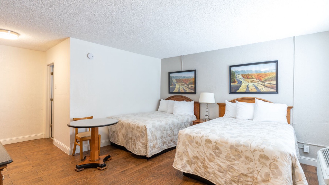 Photo of Bedroom in Cloverdale