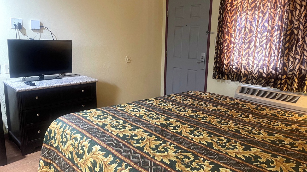 Photo of Bedroom in Los Banos