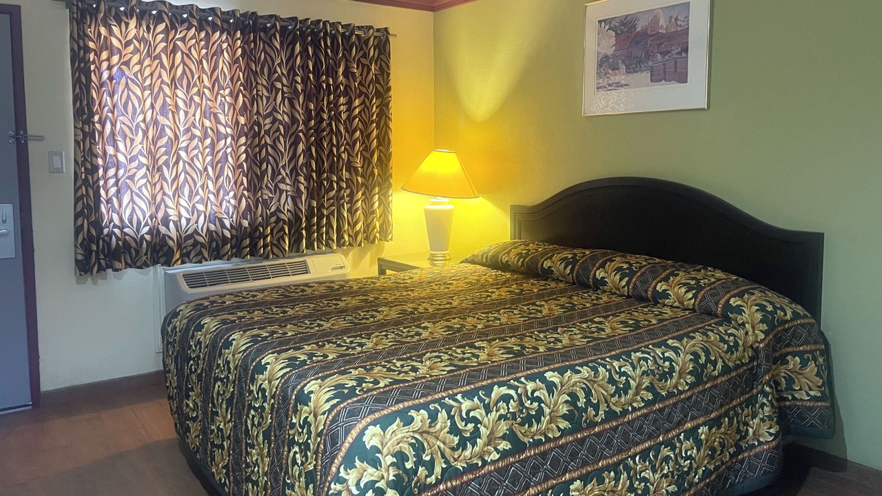 Photo of Bedroom in Los Banos