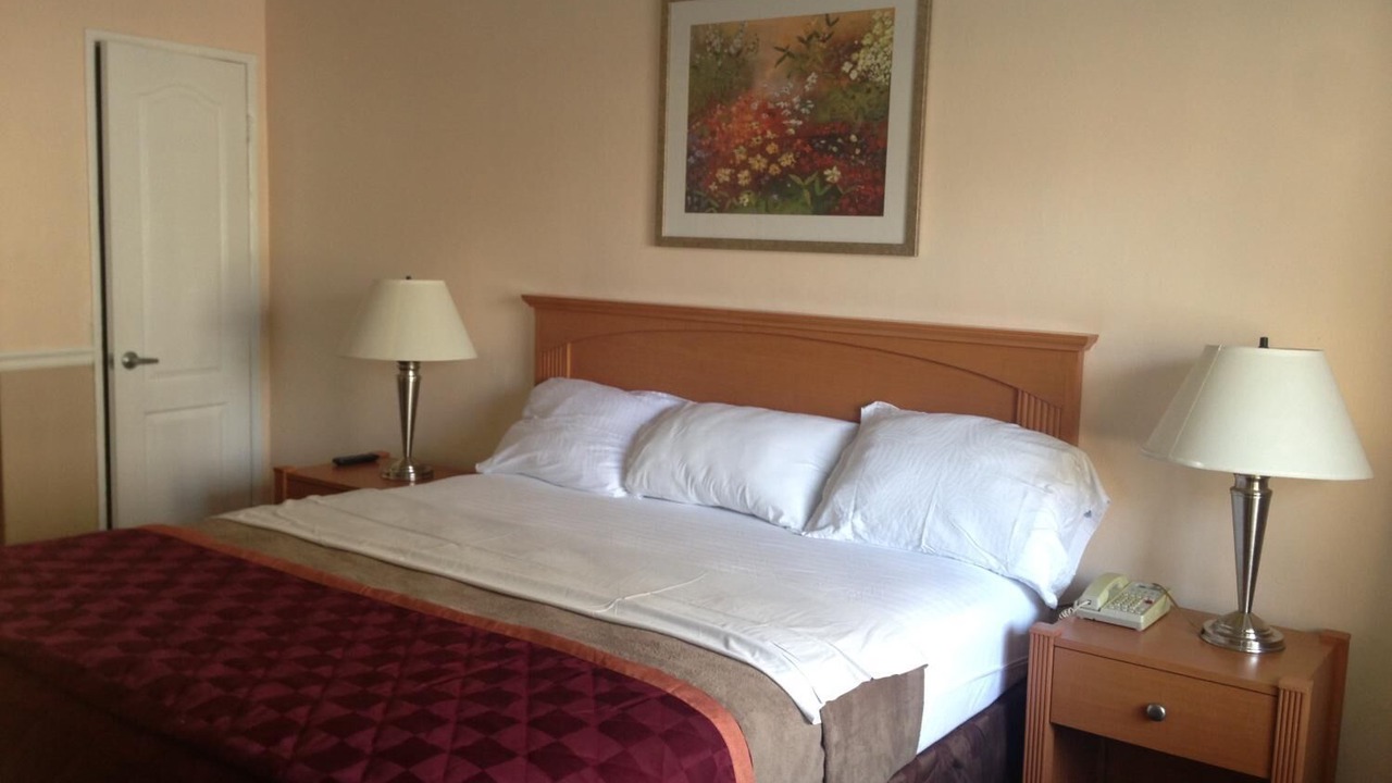Photo of Bedroom in Oakland