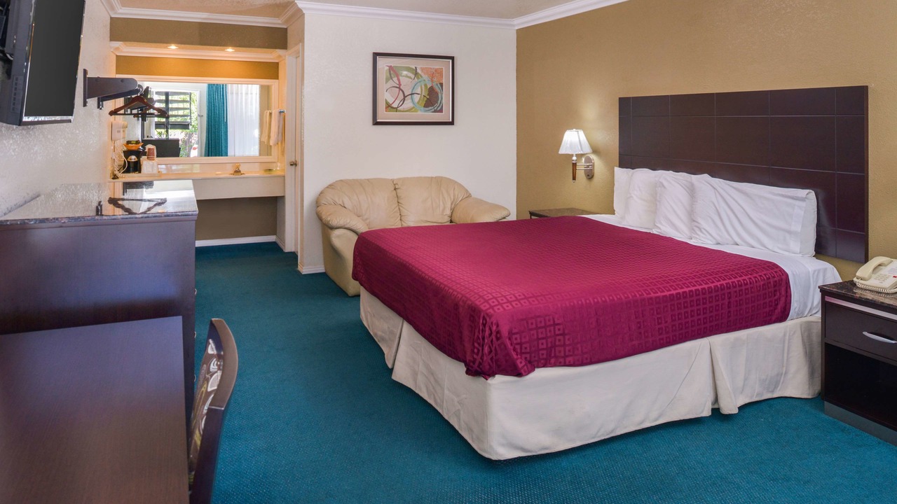 Photo of Bedroom in Atascadero