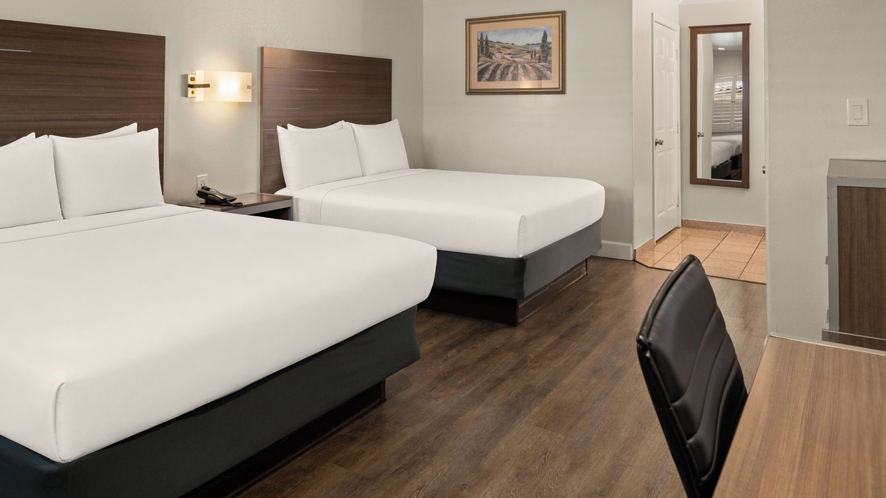 Photo of Bedroom in North Fremont Street