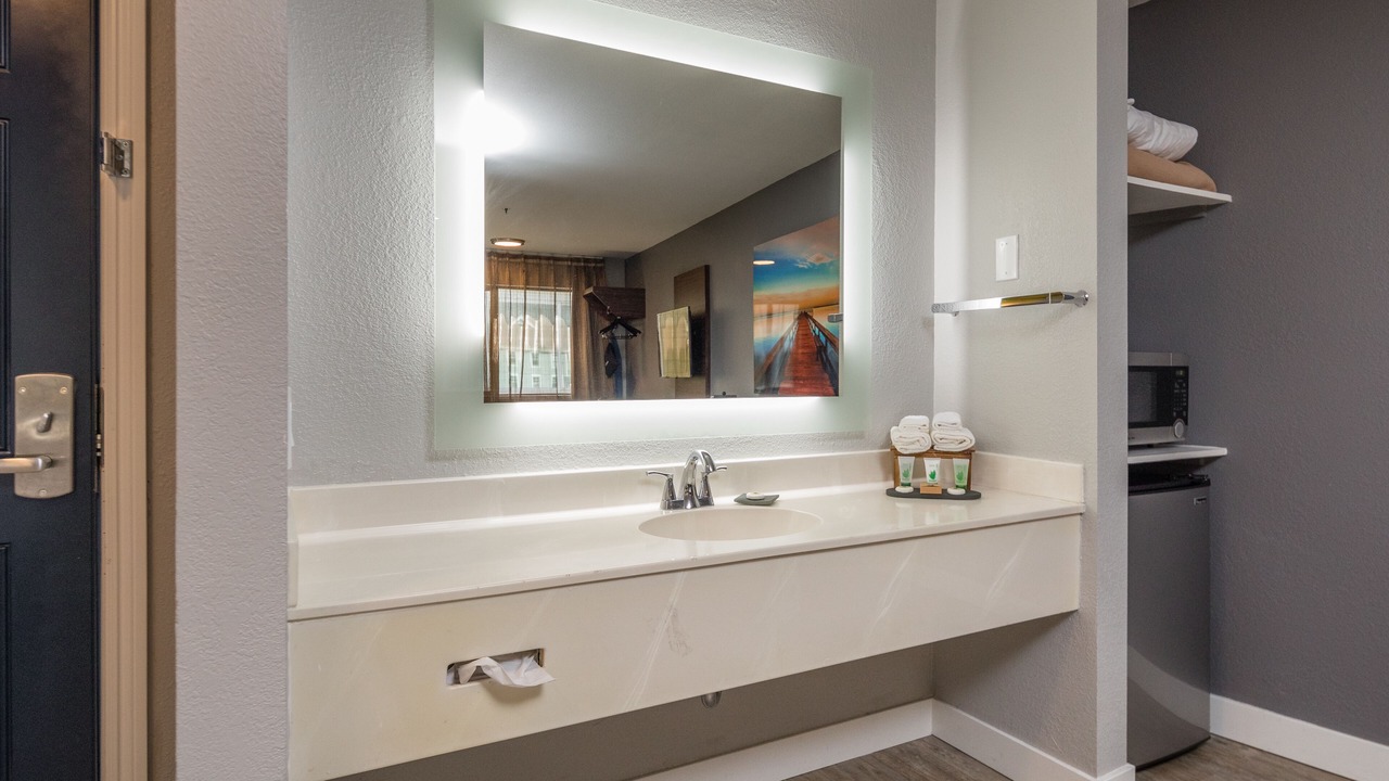 Photo of Bedroom in Rockaway Beach