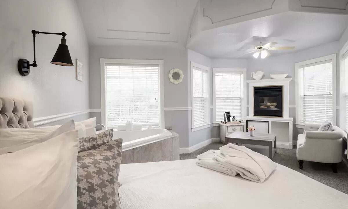 Photo of Livingroom in Oakhurst
