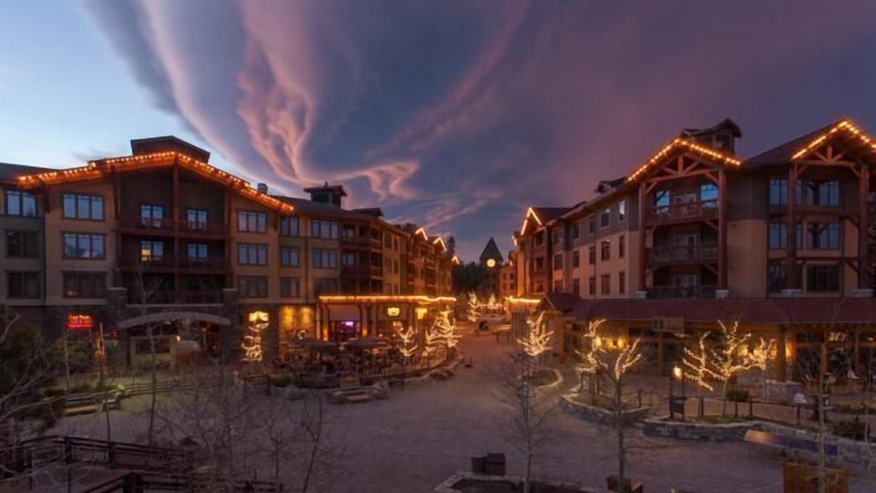 Photo of Buildings in Mammoth Lakes