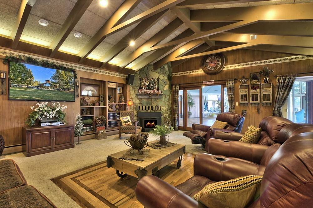 Photo of Livingroom in South Lake Tahoe