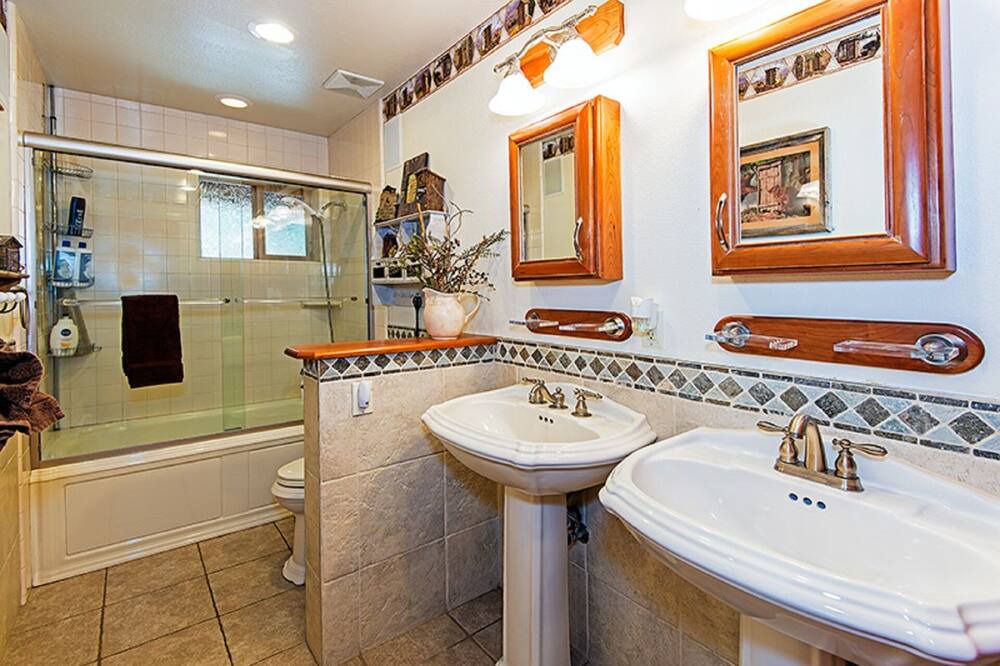 Photo of Bathroom in South Lake Tahoe