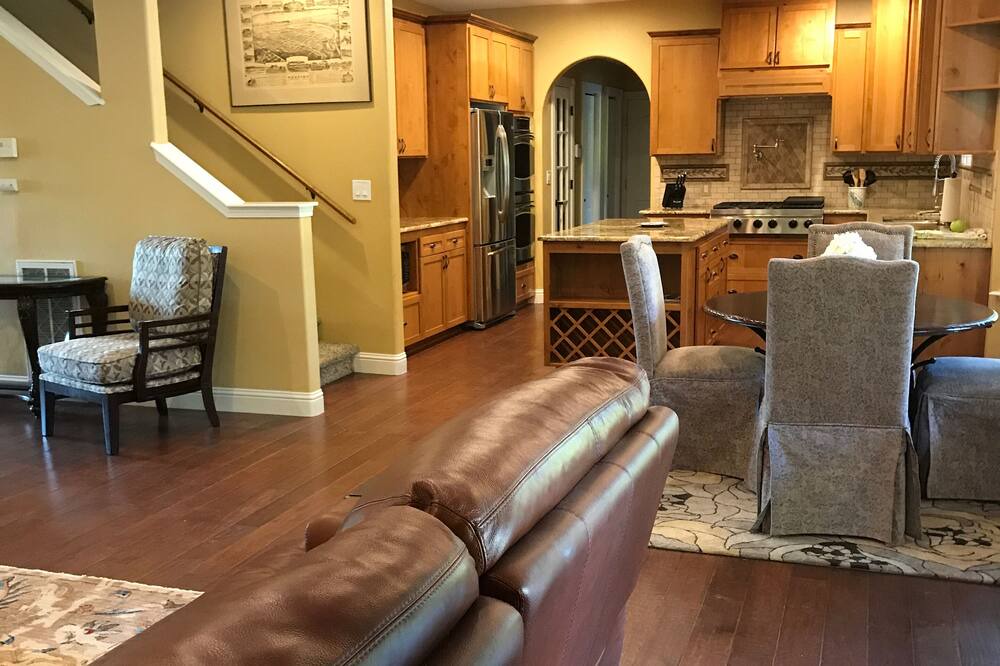 Photo of Bedroom in Columbia
