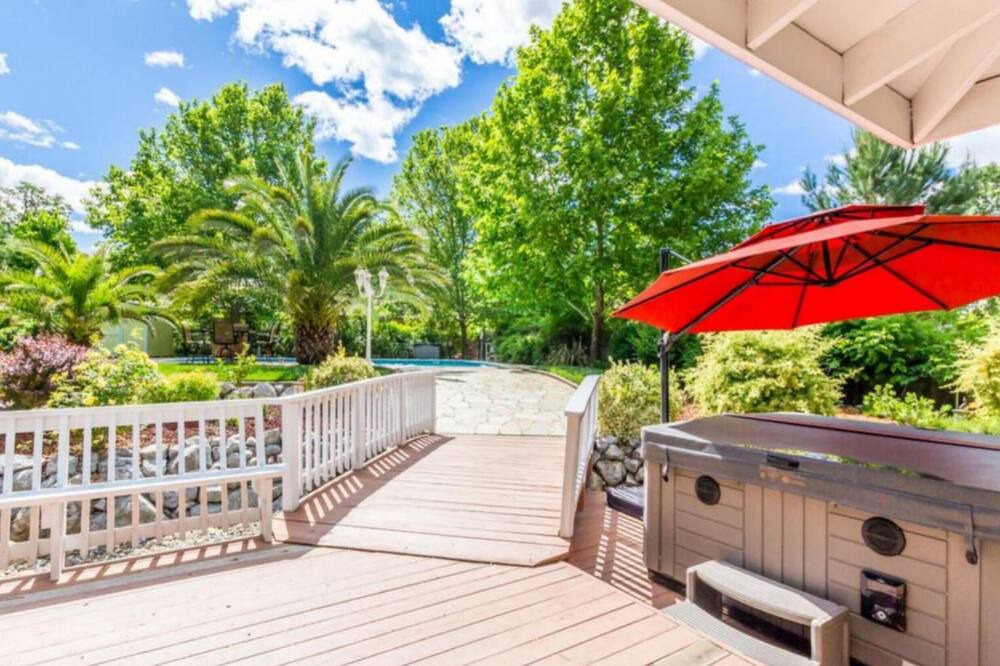 Photo of Outdoor in Columbia