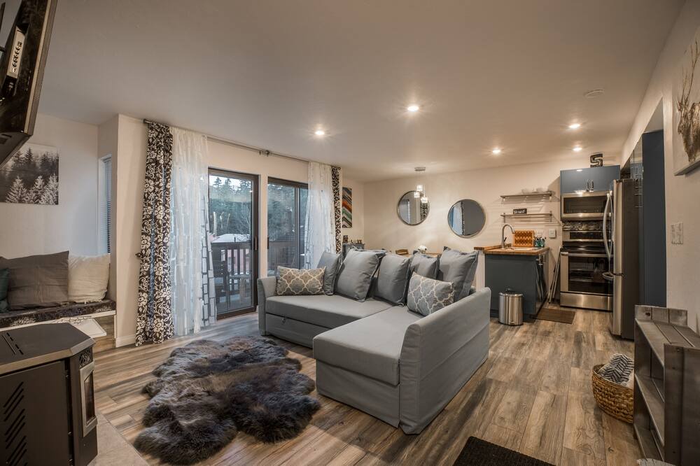 Photo of Bedroom in Majestic Pines