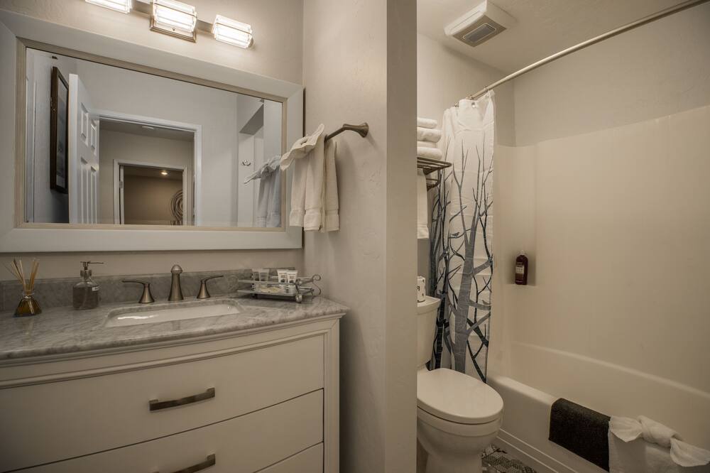 Photo of Bathroom in Majestic Pines
