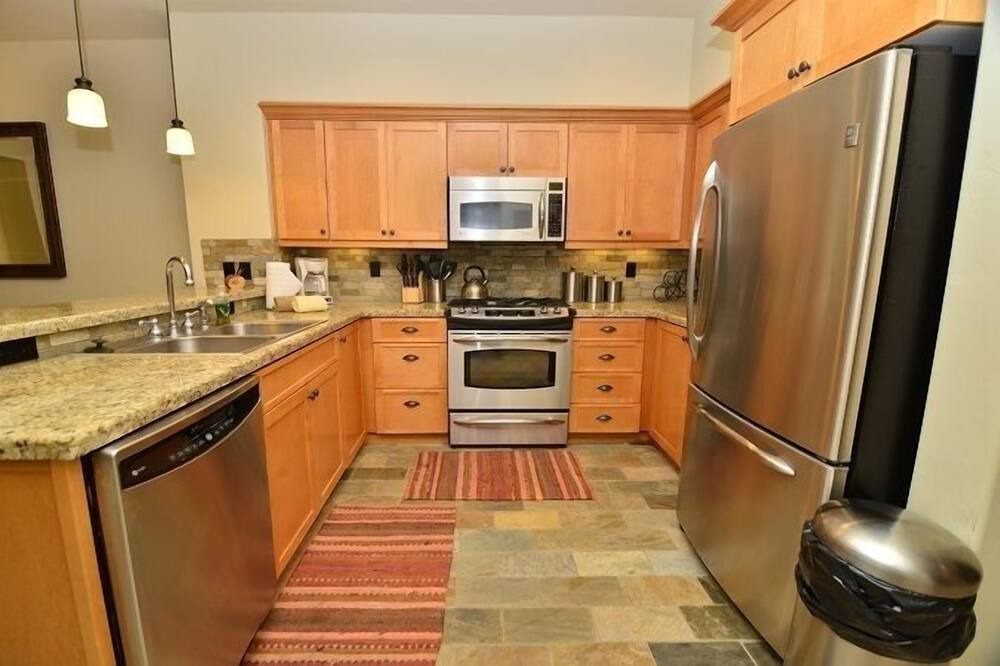Photo of Kitchen in Woodwinds