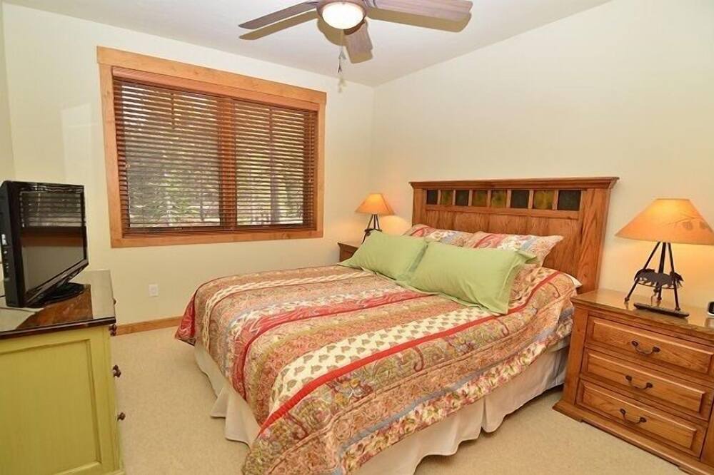 Photo of Bedroom in Woodwinds