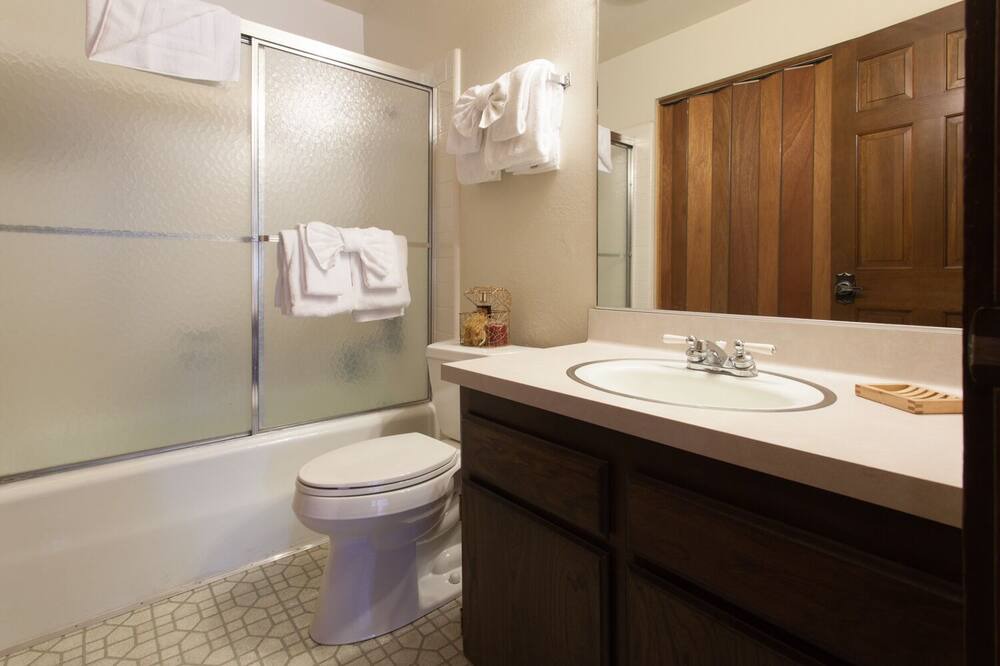Photo of Bathroom in Mammoth Lakes