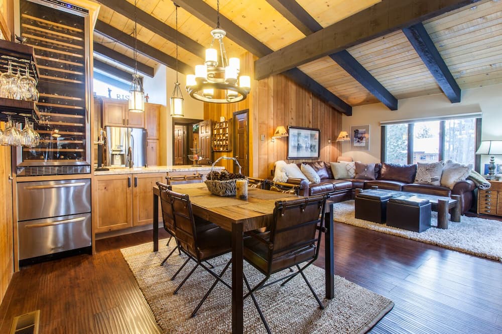 Photo of Bedroom in Mammoth Lakes