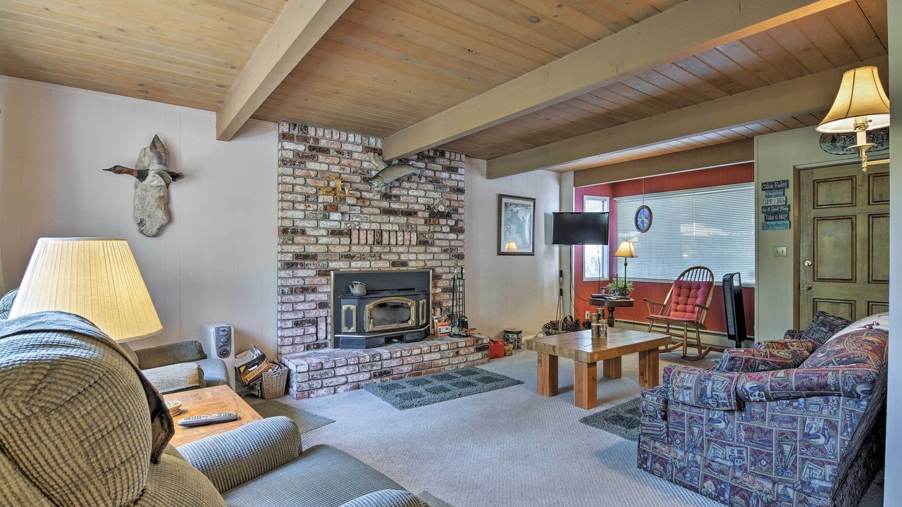 Photo of Livingroom in Mi-Wuk Village