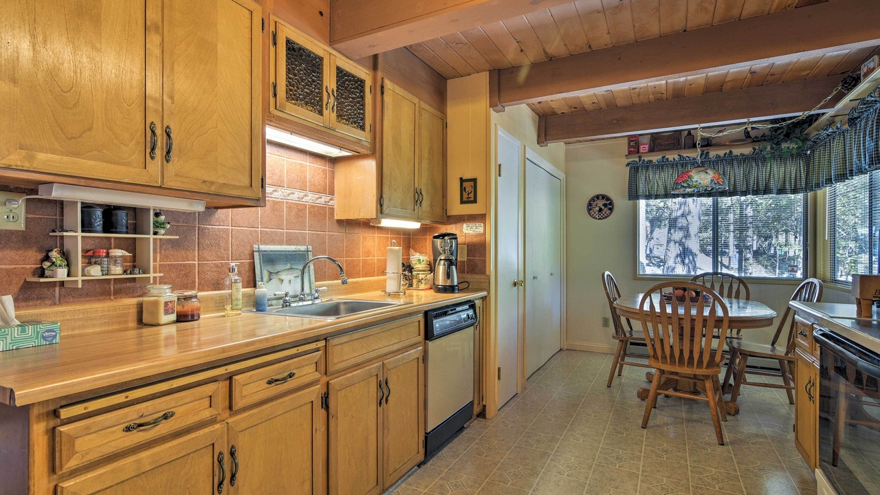 Photo of Kitchen in Mi-Wuk Village