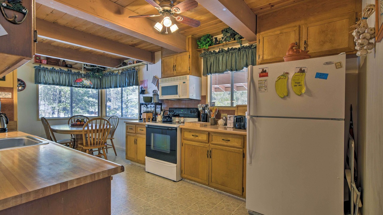 Photo of Kitchen in Mi-Wuk Village