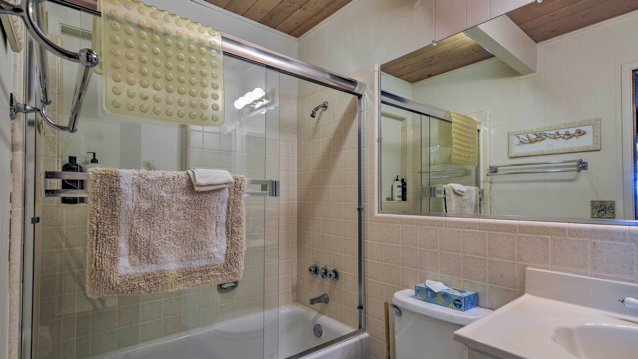 Photo of Bathroom in Mi-Wuk Village
