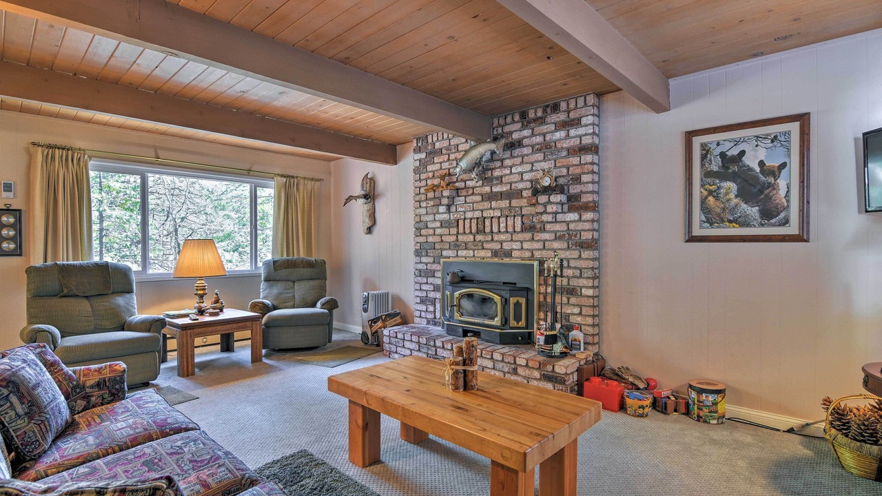 Photo of Livingroom in Mi-Wuk Village