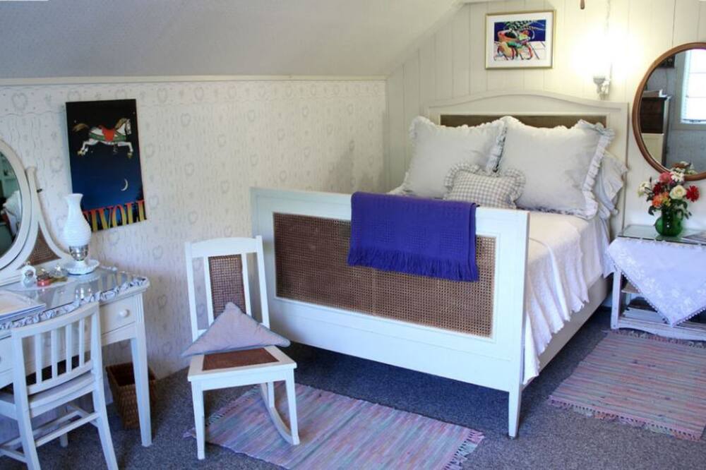 Photo of Bedroom in Woodlake