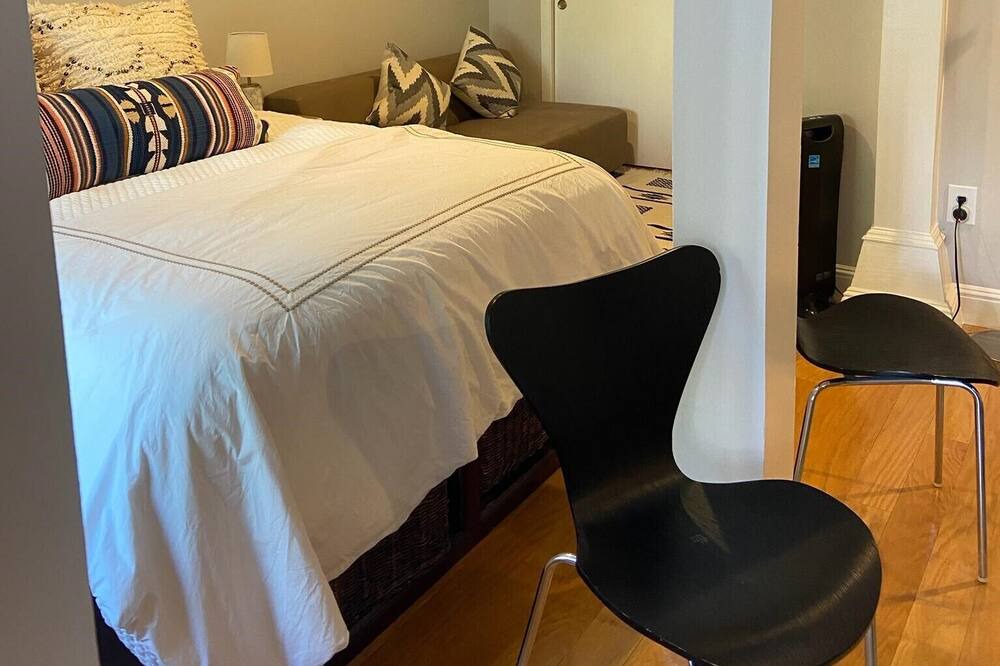 Photo of Bedroom in Lake Street