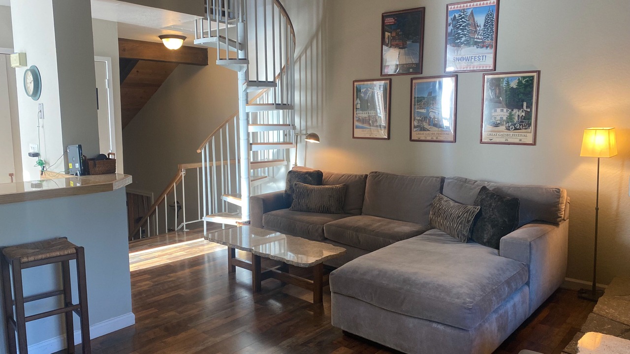 Photo of Livingroom in Dollar Point