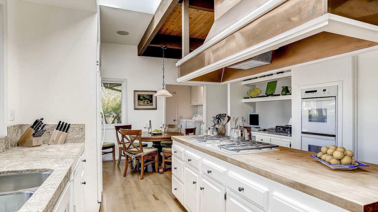 Photo of Kitchen in Alta Mesa
