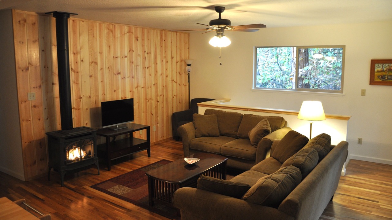 Photo of Livingroom in Twain Harte